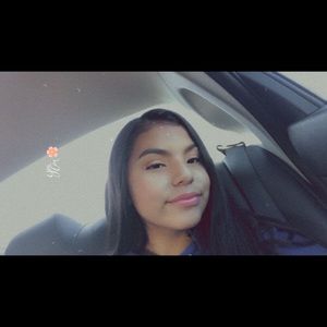 Meet your Posher, Ebony